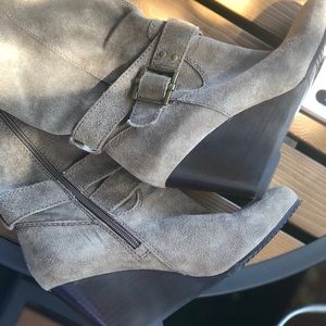 BCBG boots worn in great condition